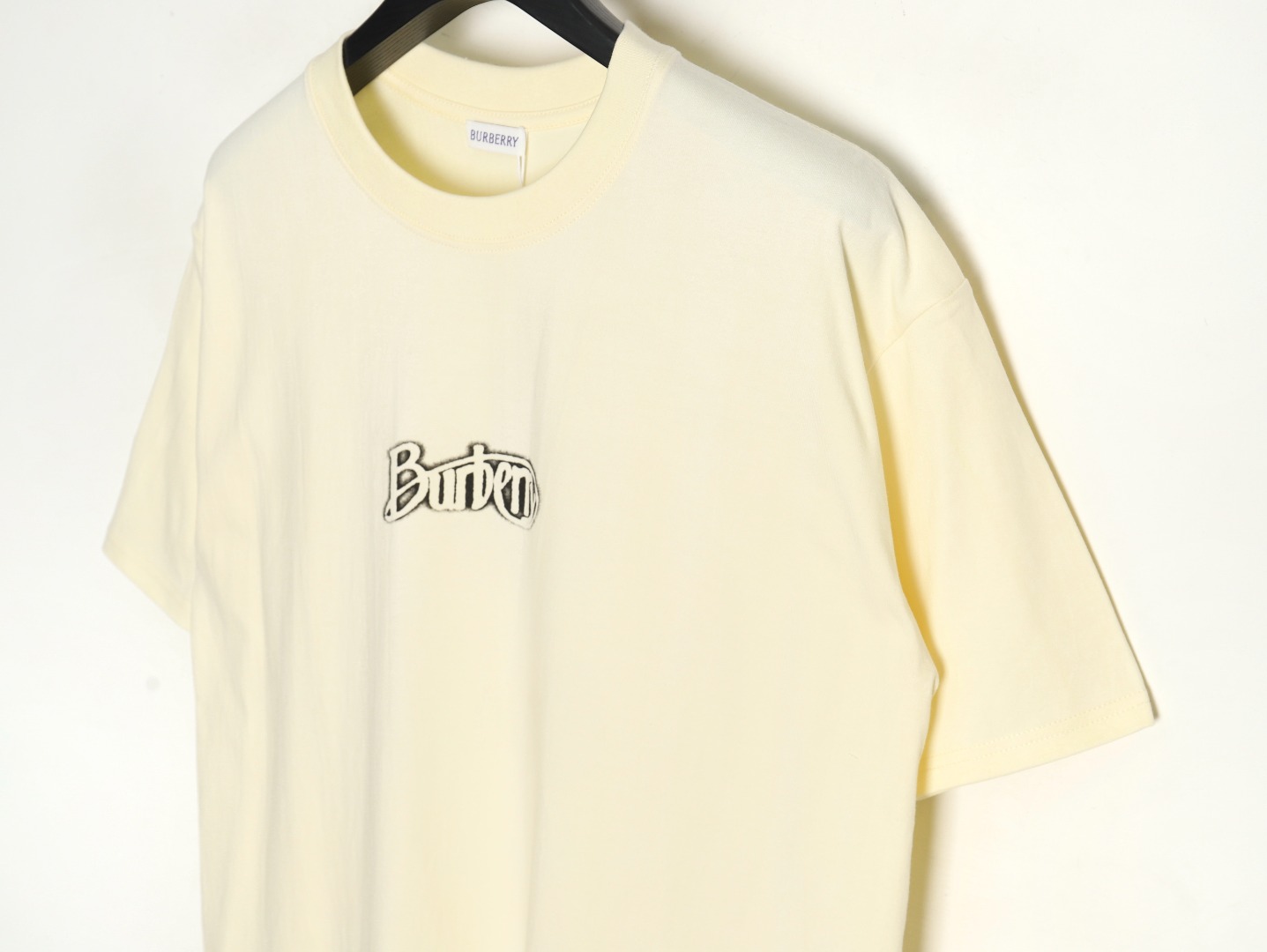 Burberry cursive lettering print short sleeve