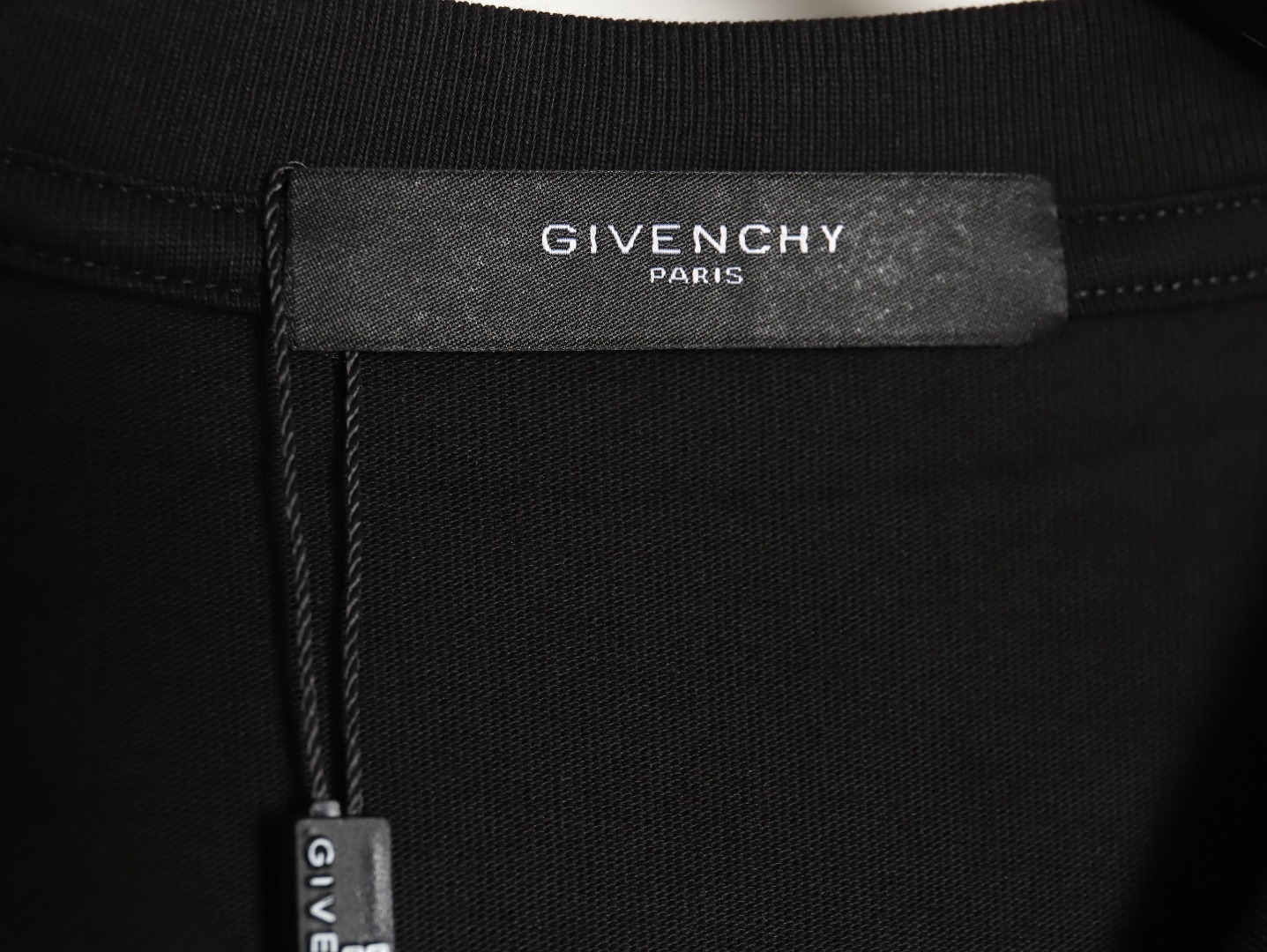 Givenchy altered lettering short-sleeved T-shirt TSK1