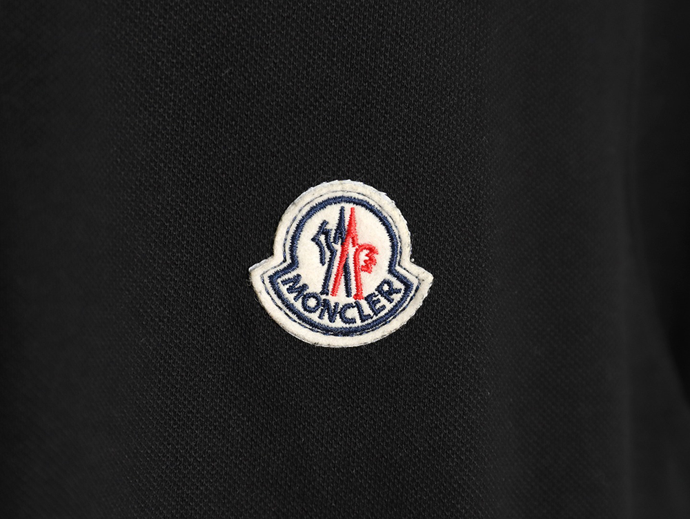 Moncler Classic Badge Embroidered Short Sleeve Polo Shirt TSK1