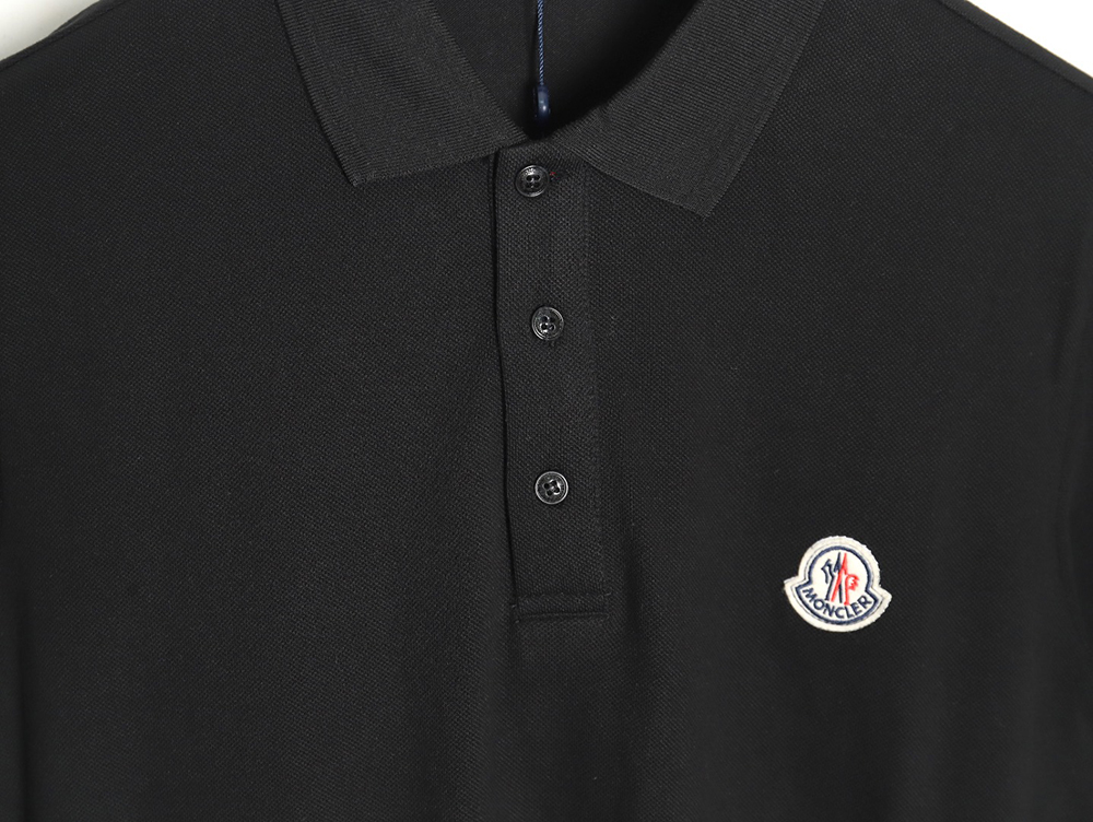 Moncler Classic Badge Embroidered Short Sleeve Polo Shirt TSK1