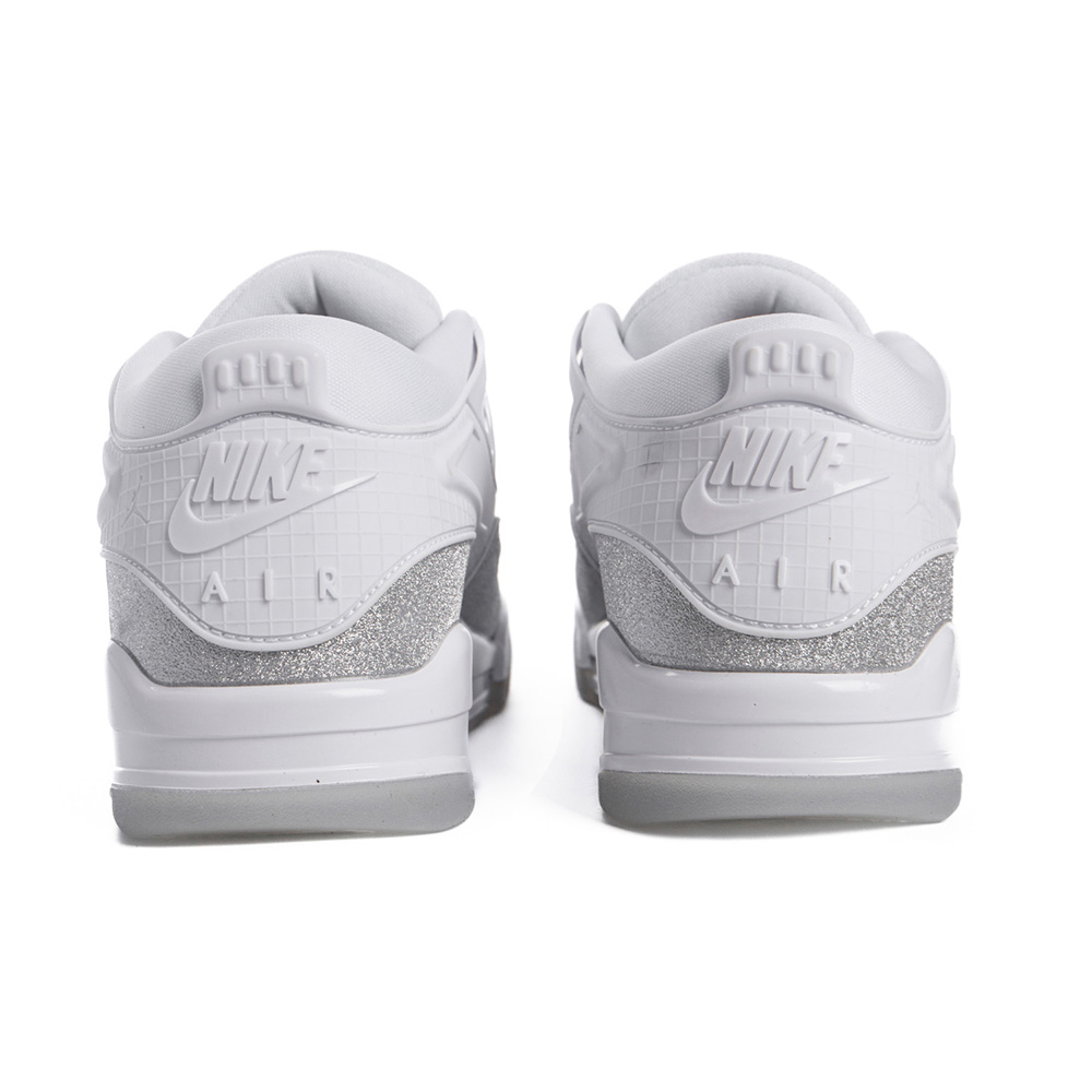 Air Jordan 4 RM “White/Metallic Silver”