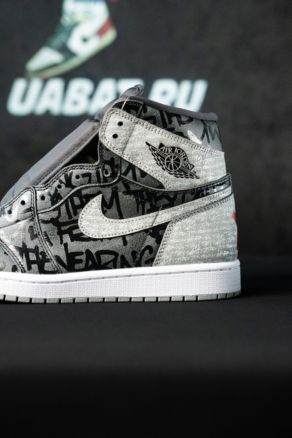 AIR JORDAN 1 HIGH OG 