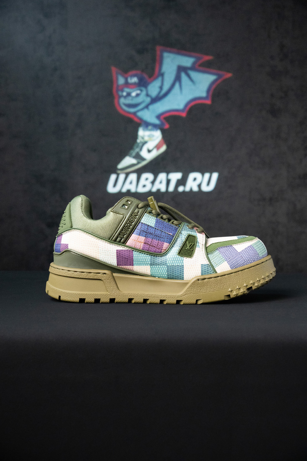 Louis Vuitton Trainer Maxi 