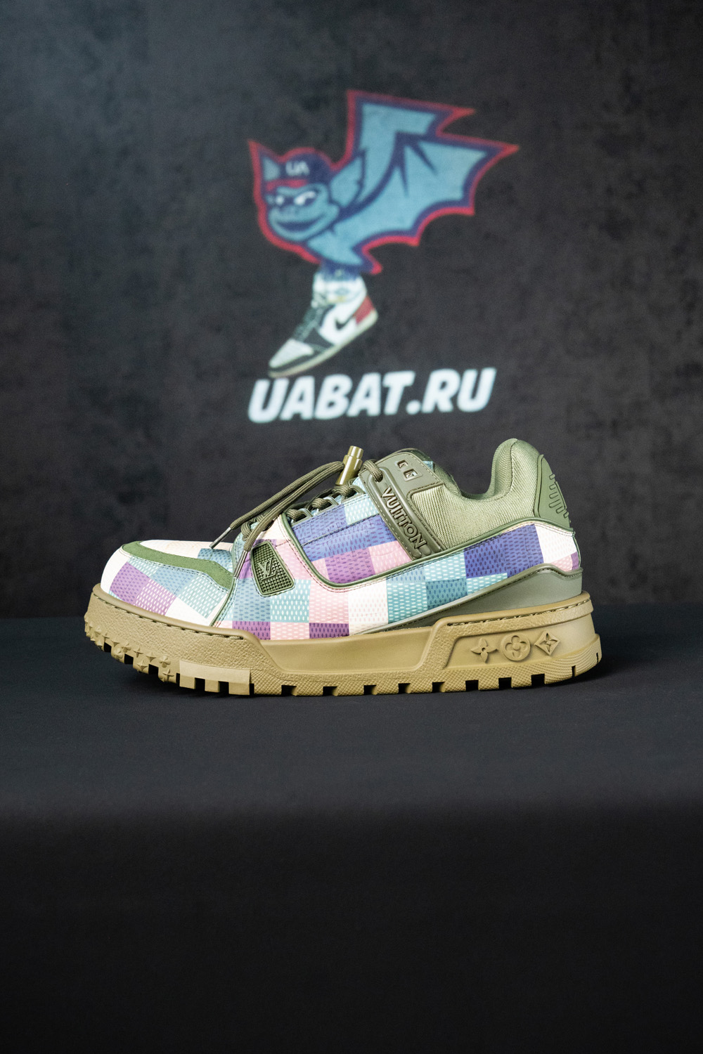 Louis Vuitton Trainer Maxi 