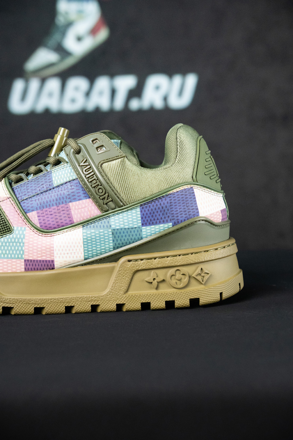 Louis Vuitton Trainer Maxi 