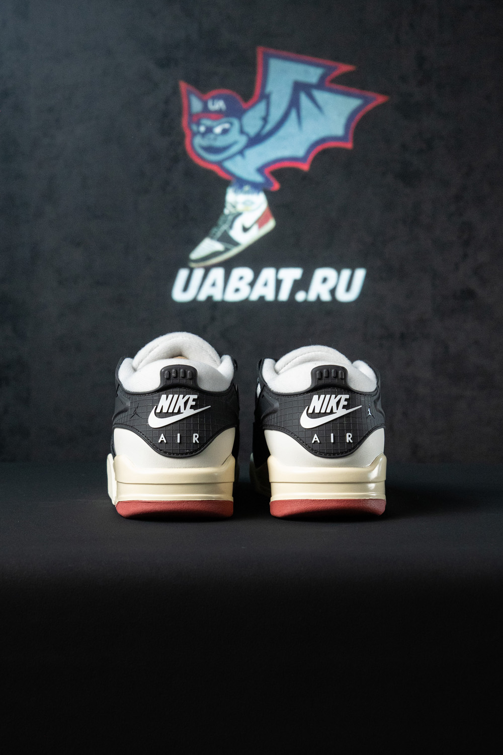 Air Jordan 4 RM 