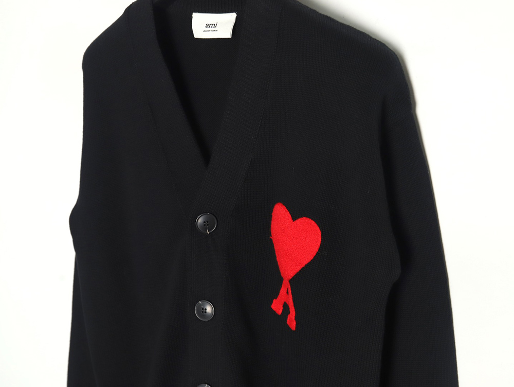 AMI PARIS Heart embroidered cardigan TSK2