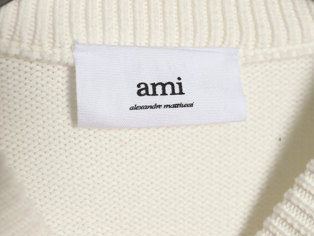 AMI PARIS Heart embroidered crew neck sweater