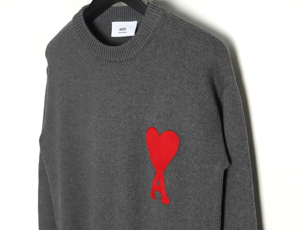 AMI PARIS Heart embroidered crew neck sweater TSK1