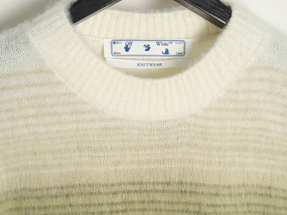 Off White mohair sweater TSK2