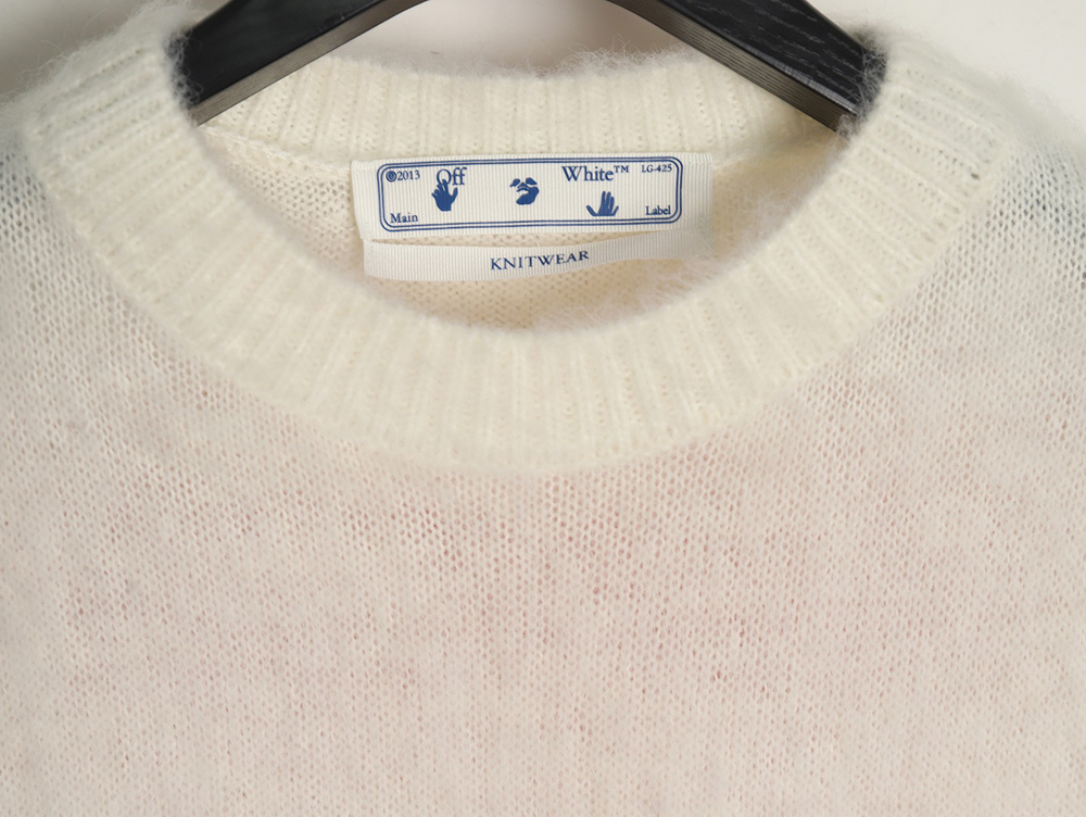 Off White mohair sweater TSK5