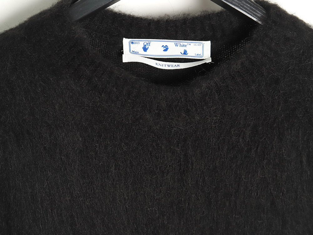 Off White mohair sweater TSK7