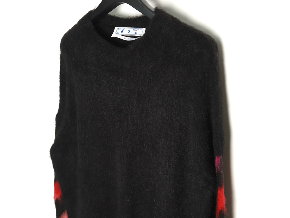 Off White mohair sweater TSK7