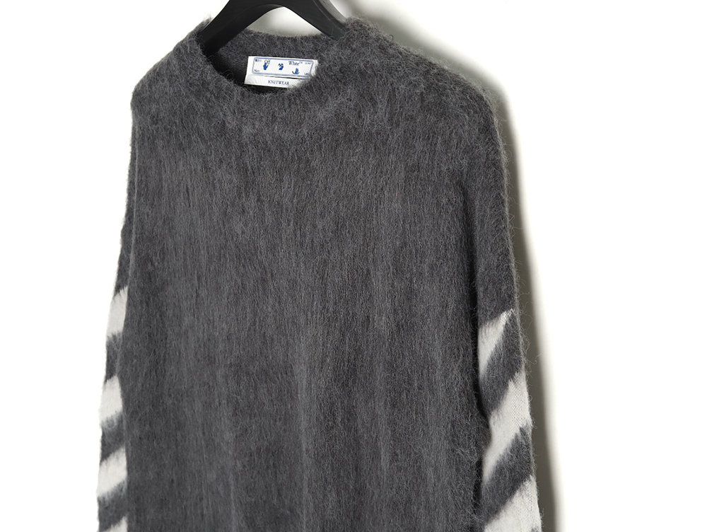 Off White mohair sweater TSK9