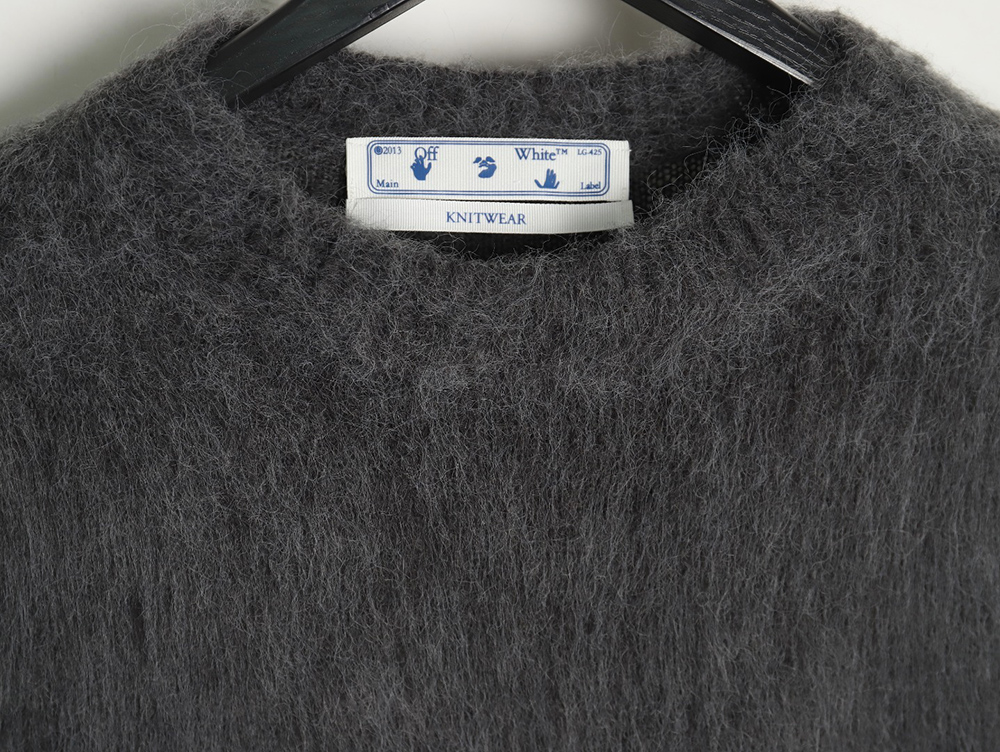 Off White mohair sweater TSK9