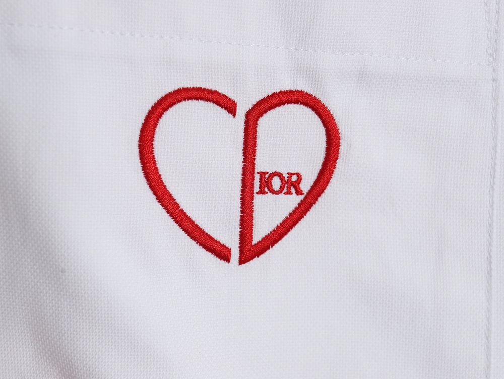 Dior short-sleeved shirt with heart embroidery on pockets