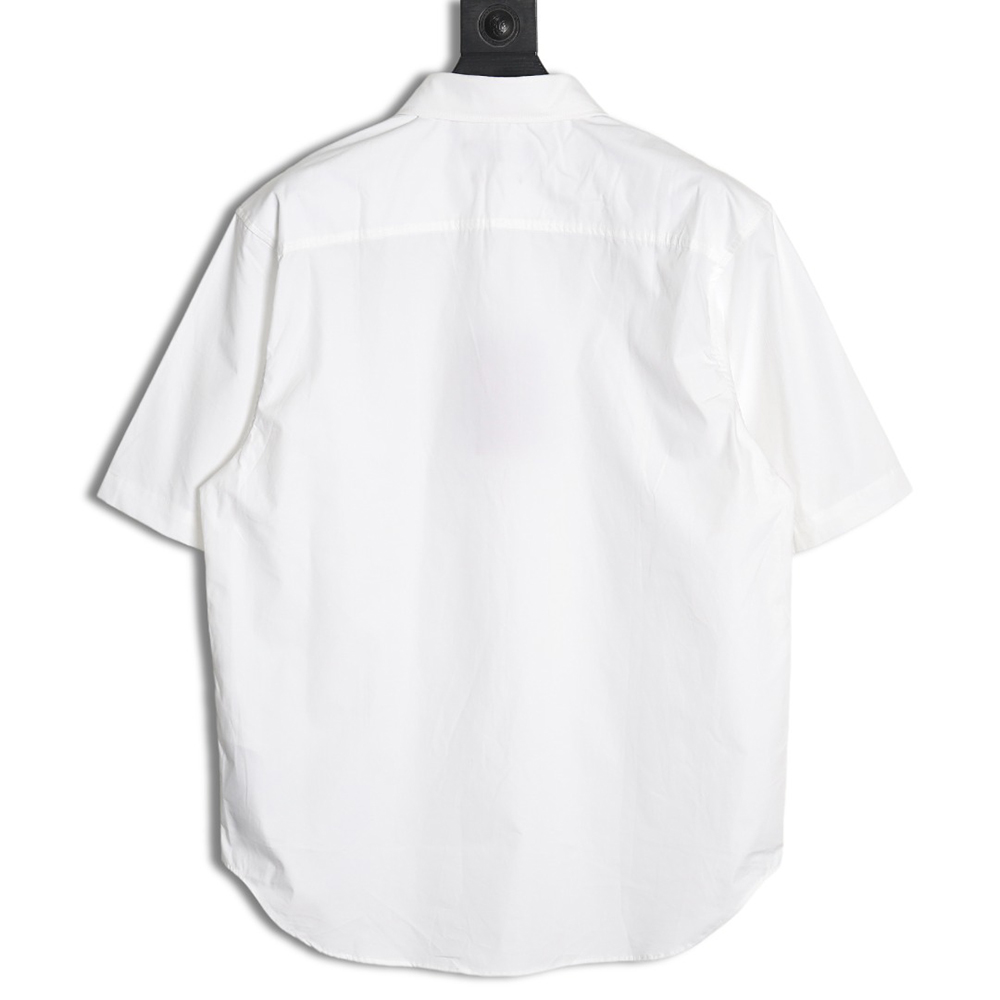 Gucci short-sleeved shirt with embossed logo on chest