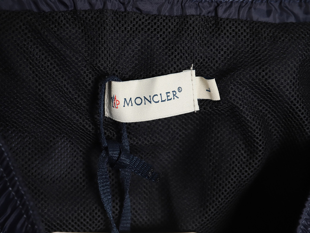 Moncler Classic Pocket Logo Woven Shorts TSK2