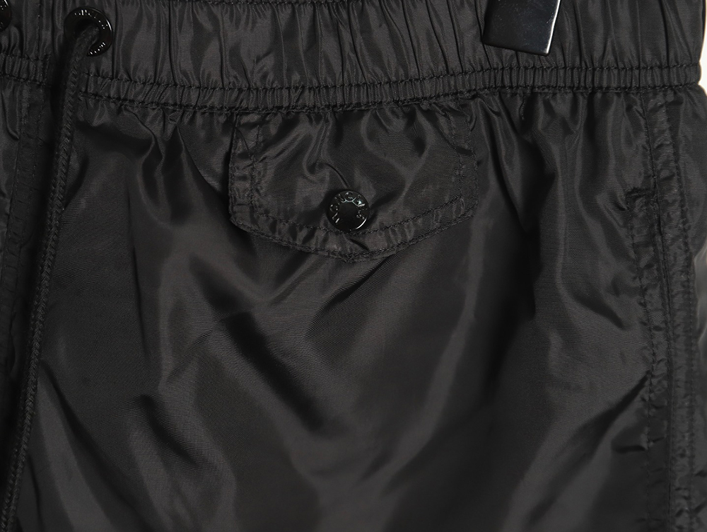 Moncler Classic Pocket Logo Woven Shorts TSK3