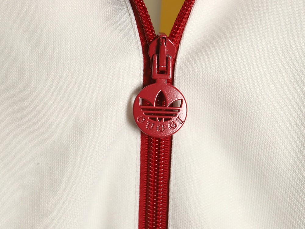 GUCCI & ADIDAS joint white and red color matching ribbon zipper jacket