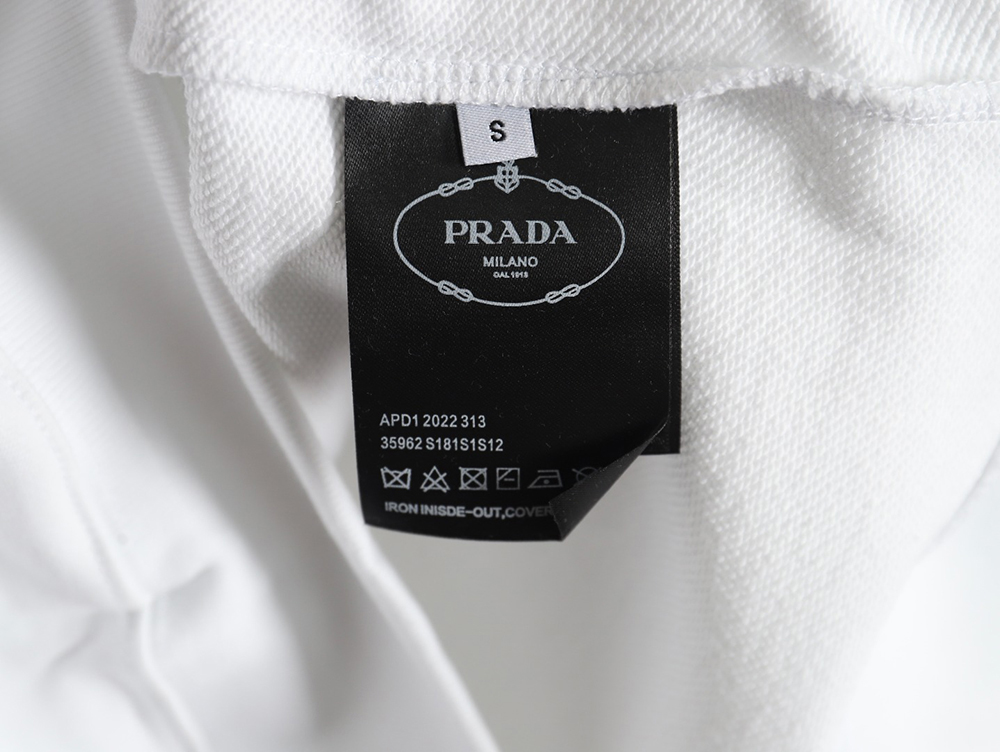 Prada triangle logo collar lettering round neck sweatshirt