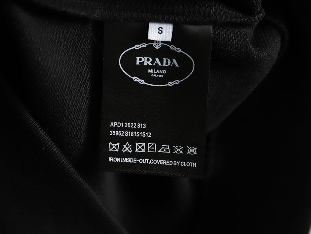 Prada Triangle Logo Single Sleeve Round Neck Sweatshirt TSK1