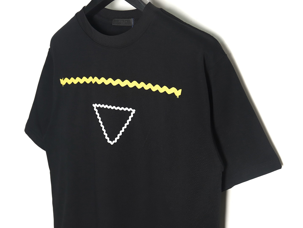 Prada wavy line triangle embroidered short-sleeved T-shirt TSK1