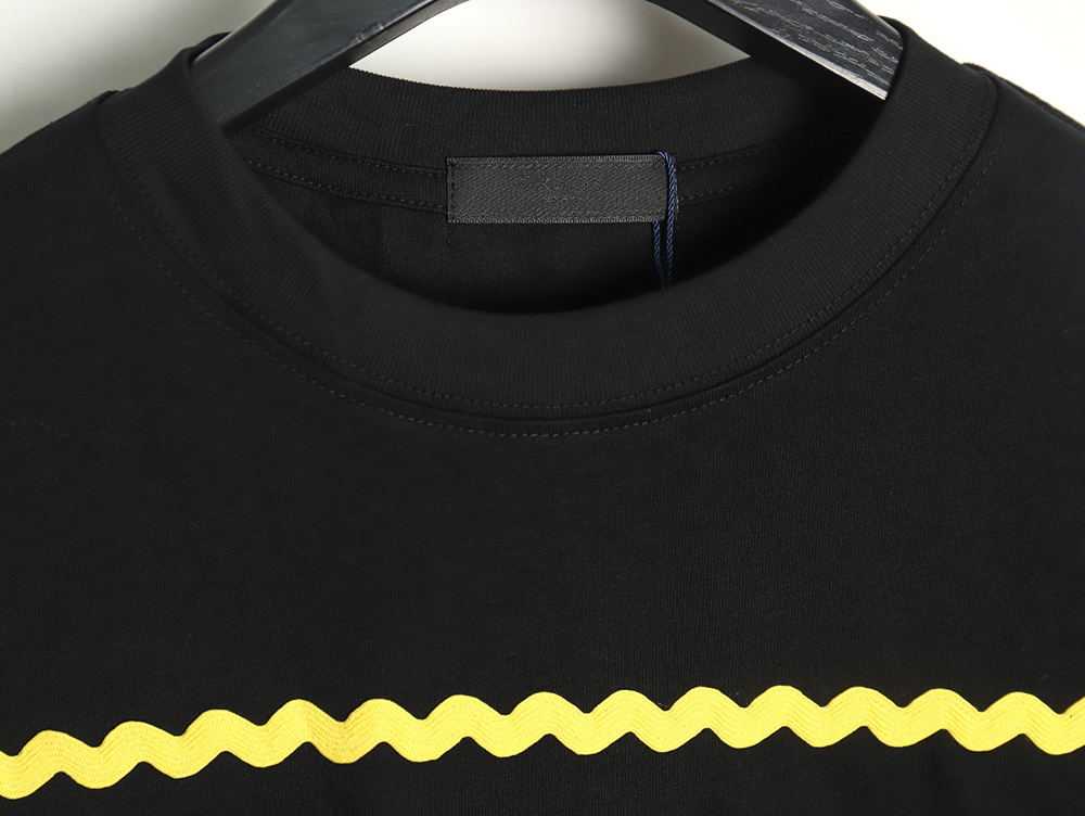 Prada wavy line triangle embroidered short-sleeved T-shirt TSK1