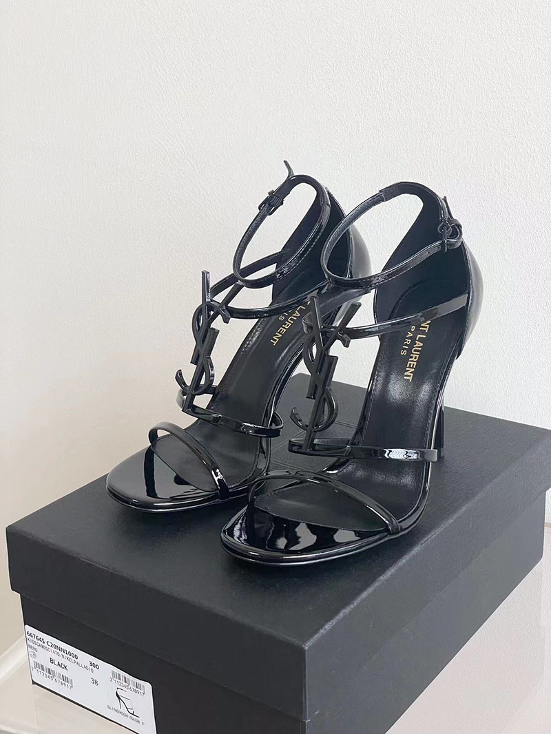 Saint Laurent Cassandra patent leather high heels H:10cm