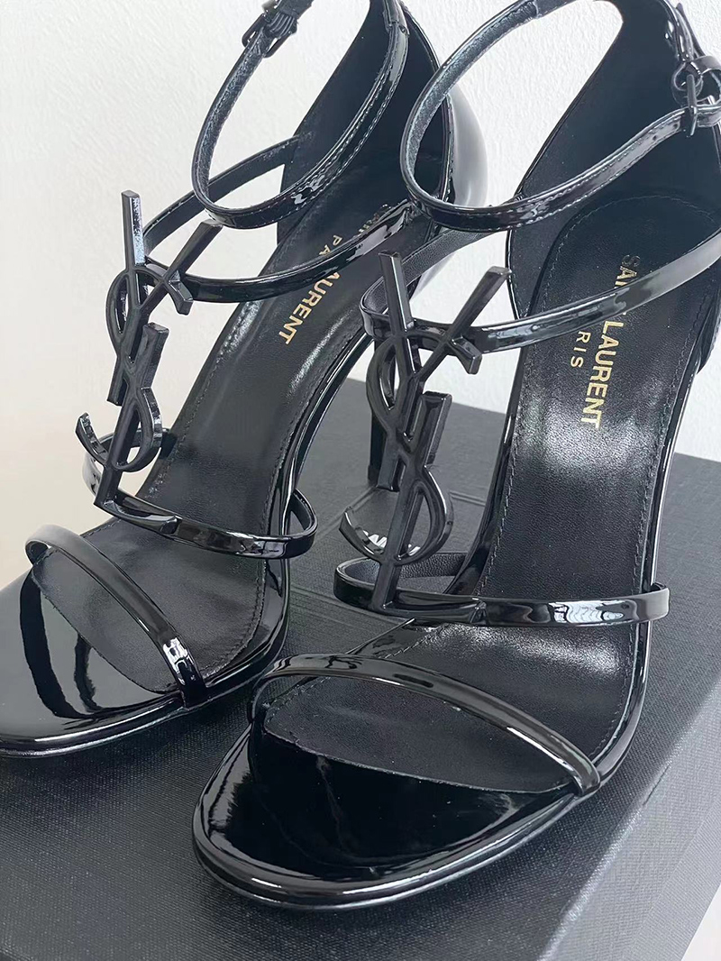 Saint Laurent Cassandra patent leather high heels H:10cm