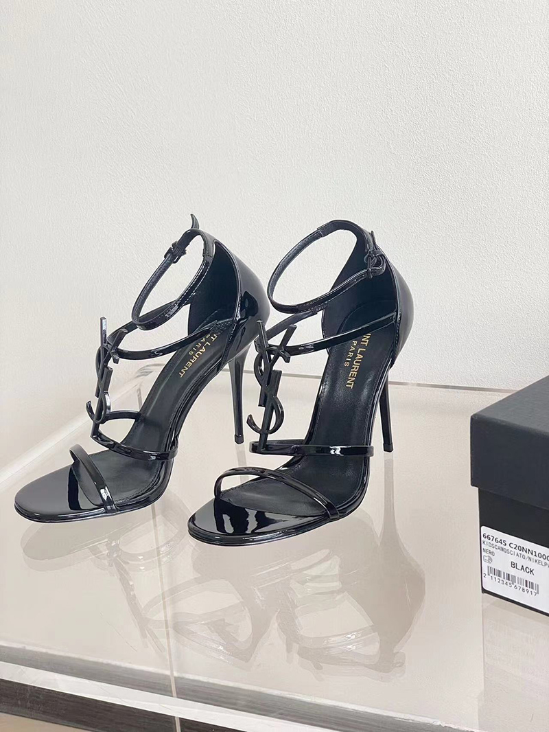 Saint Laurent Cassandra patent leather high heels H:10cm