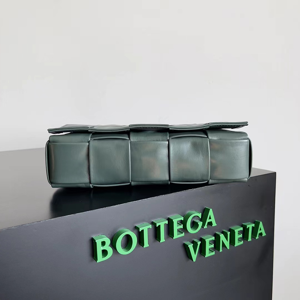 Bottega Veneta bags 667298 23*15*5cm