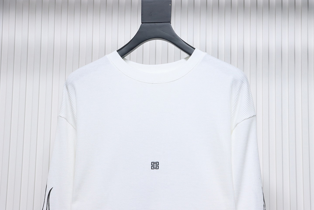 Givenchy Dragon Year Limited Edition Waffle Long Sleeve T-shirt TSK1