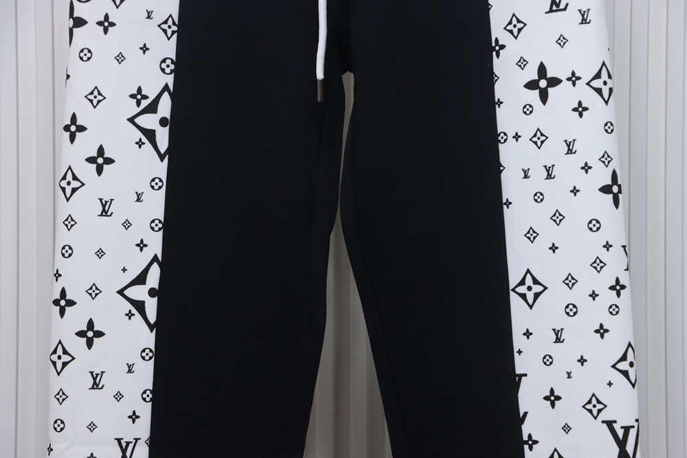 LouisVuitton Side Monogram Logo Pants