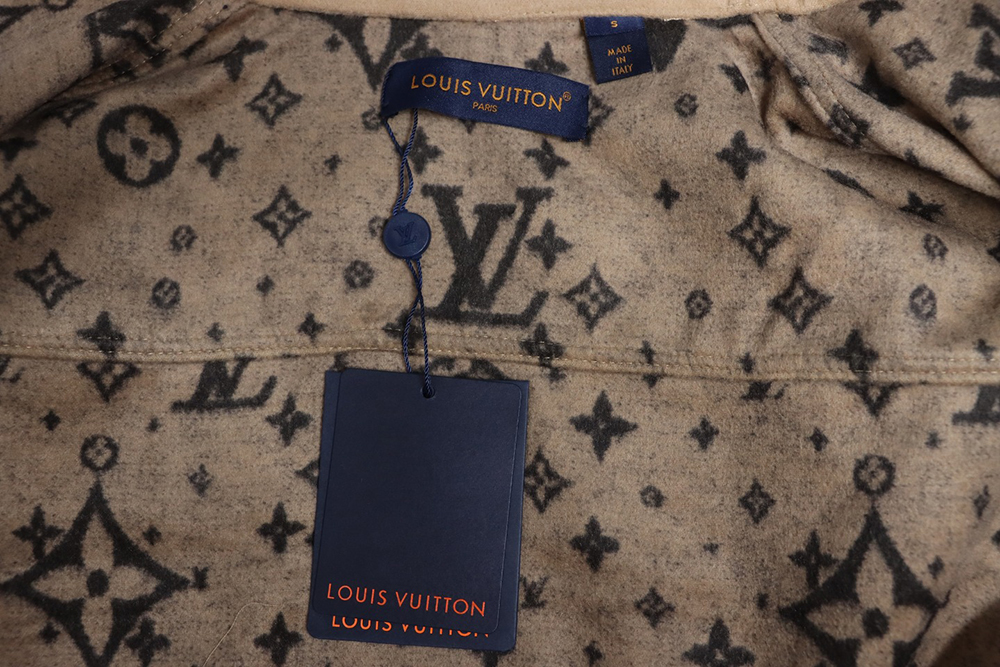 Louis Vuitton Double-faced cashmere khaki jacket