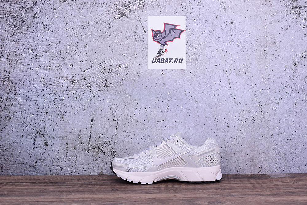 Air Zoom Vomero 5 