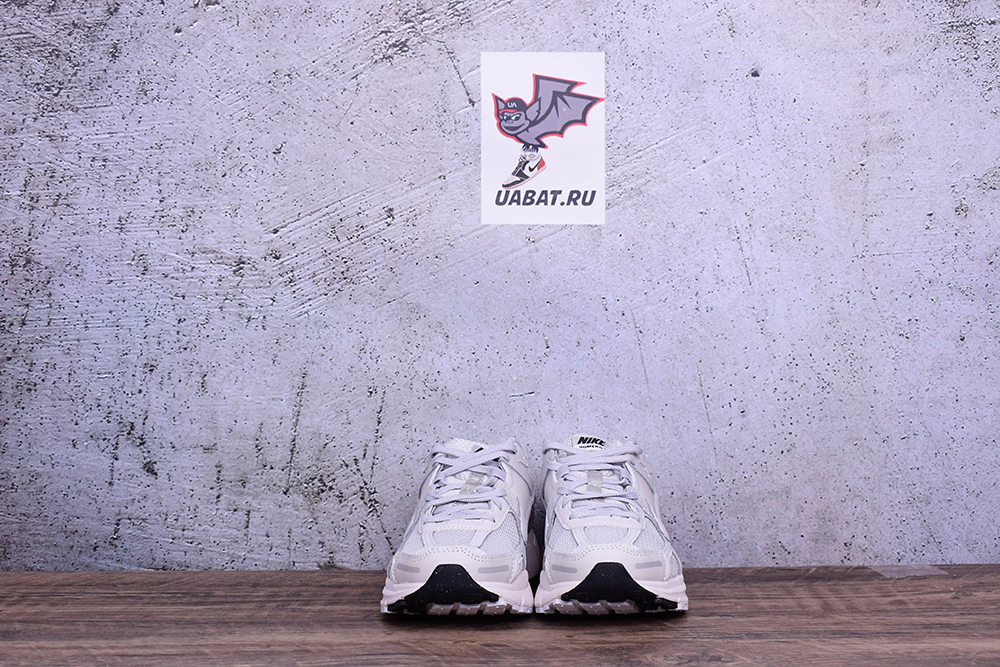 Air Zoom Vomero 5 