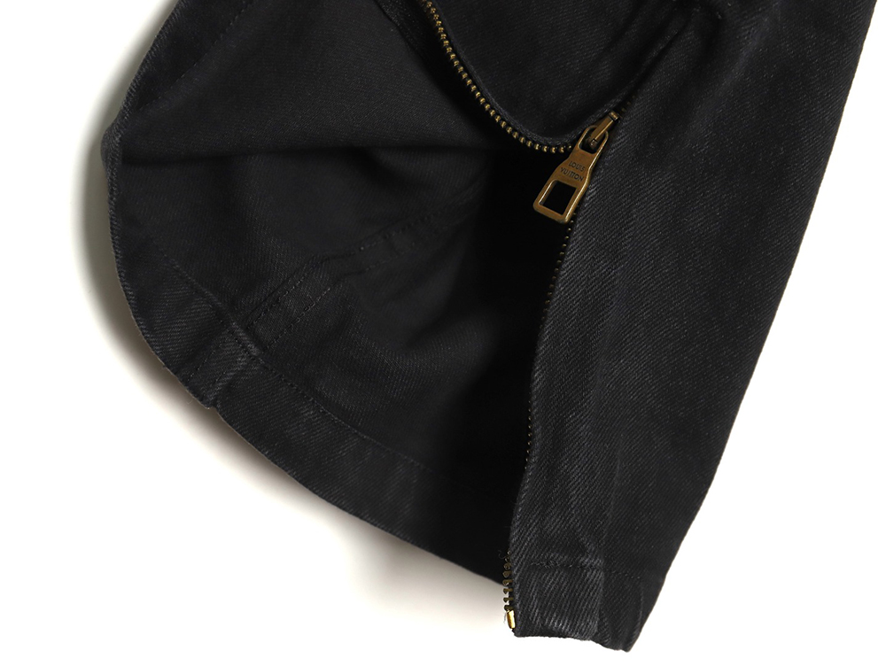 Louis Vuitton embossed monogram cargo jeans TSK1 29-32