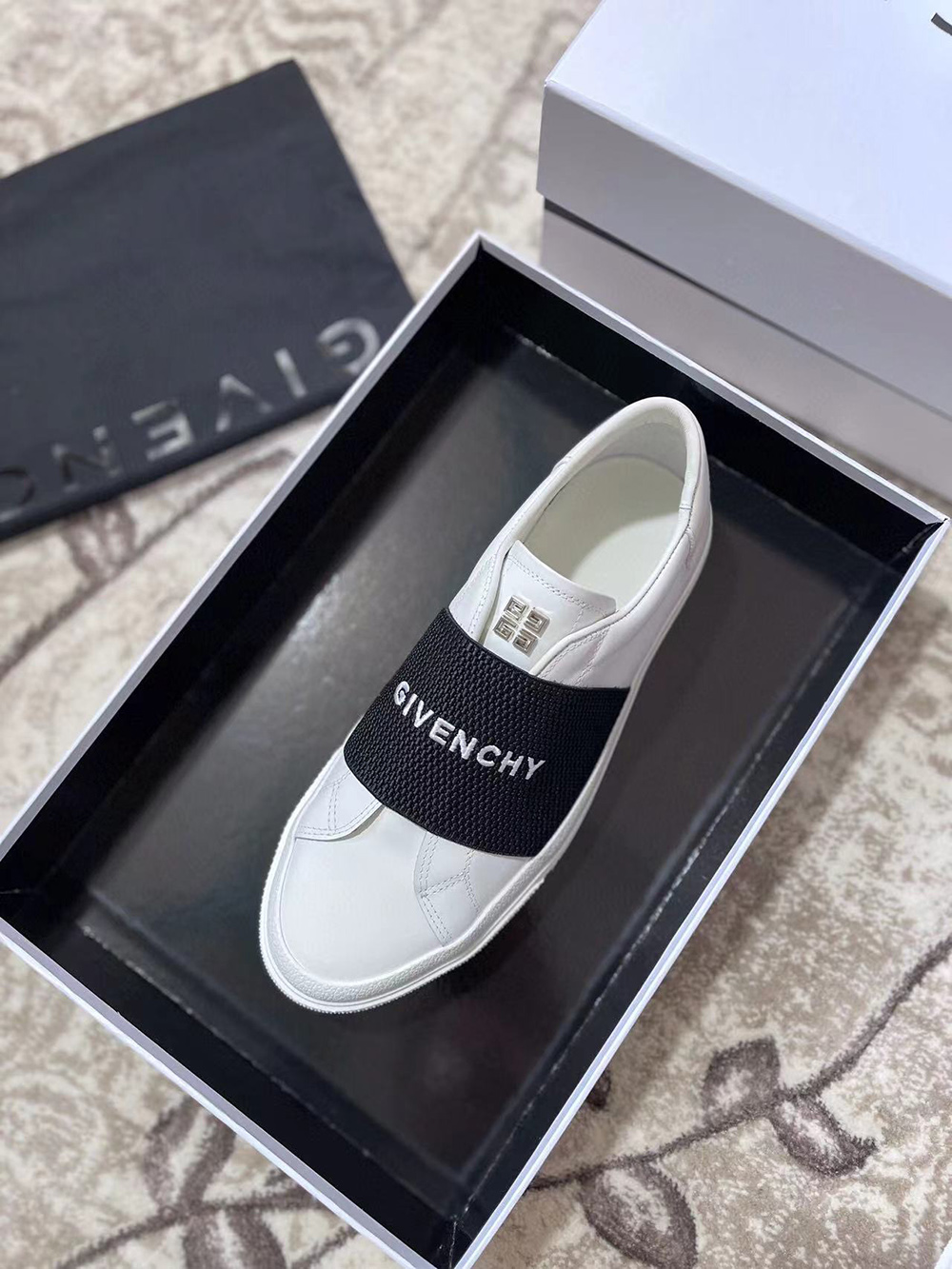 Givenchy LOGO City Sport sneakers with strap