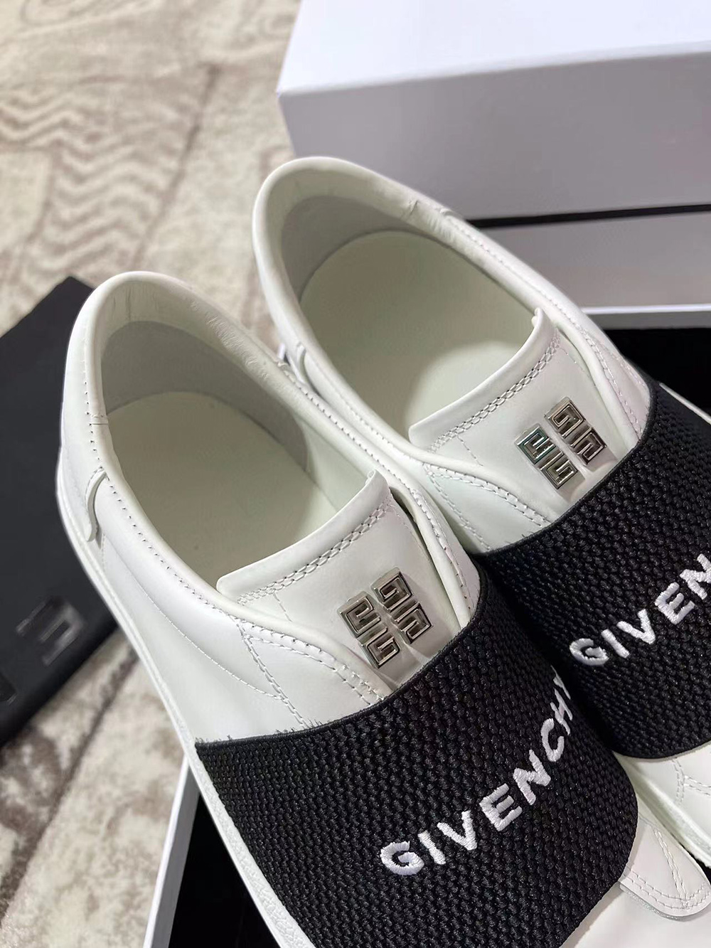 Givenchy LOGO City Sport sneakers with strap