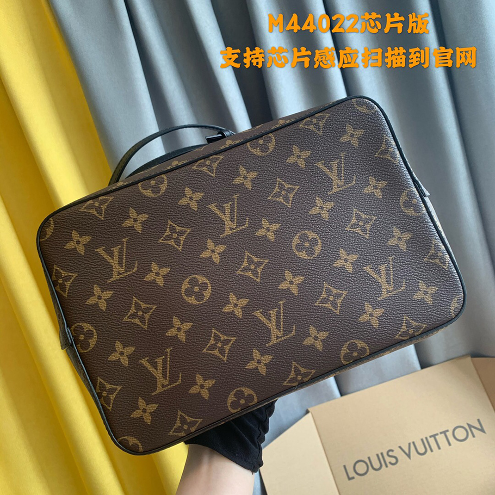 Louis Vuitton Bags M44022 26*22*27cm