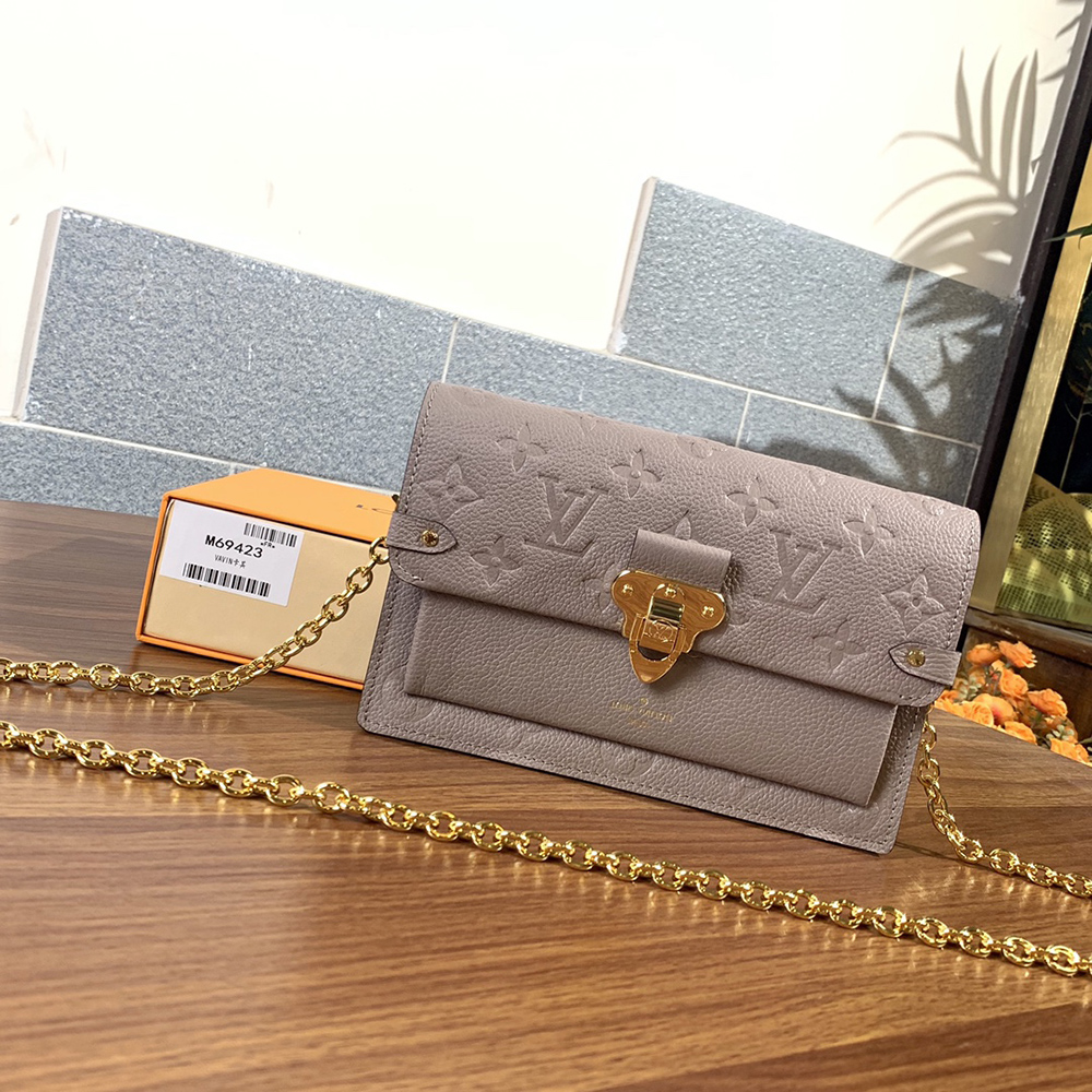 Louis Vuitton Bags M69243 19*12*4cm