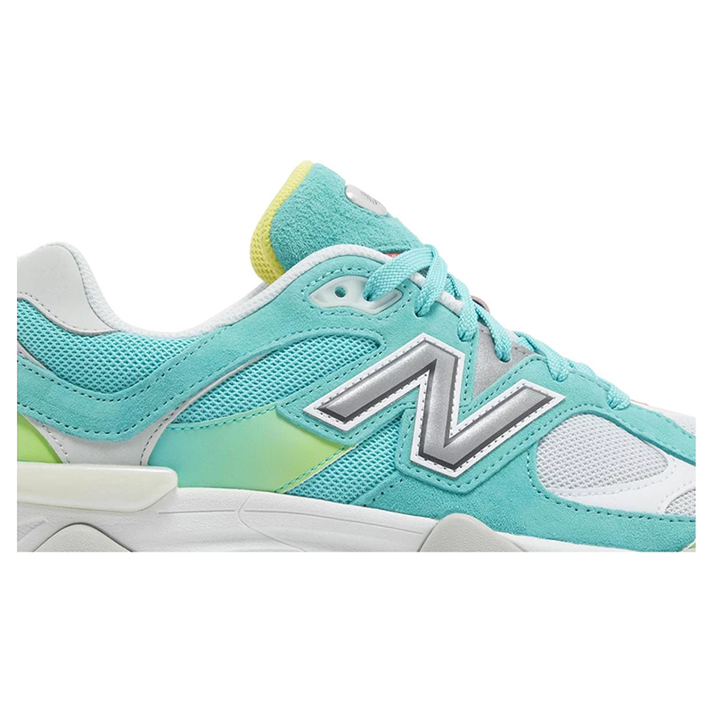9060 'Cyan Burst' DTLR Exclusive