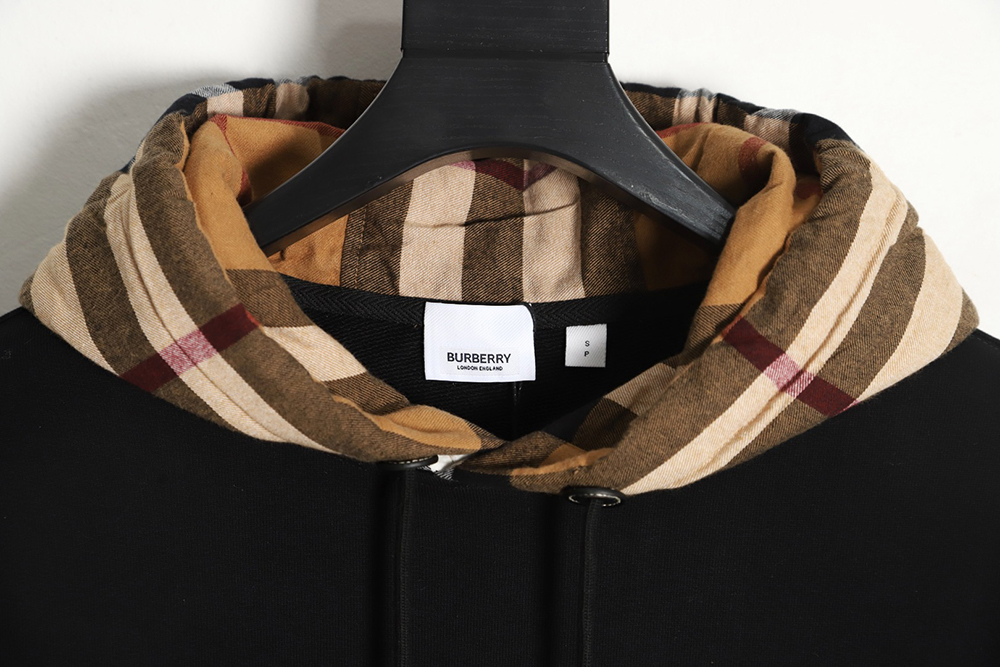 Burberry Checked Hooded Sweatshirt TSK2