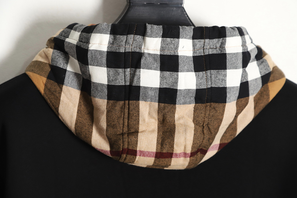 Burberry Checked Hooded Sweatshirt TSK2
