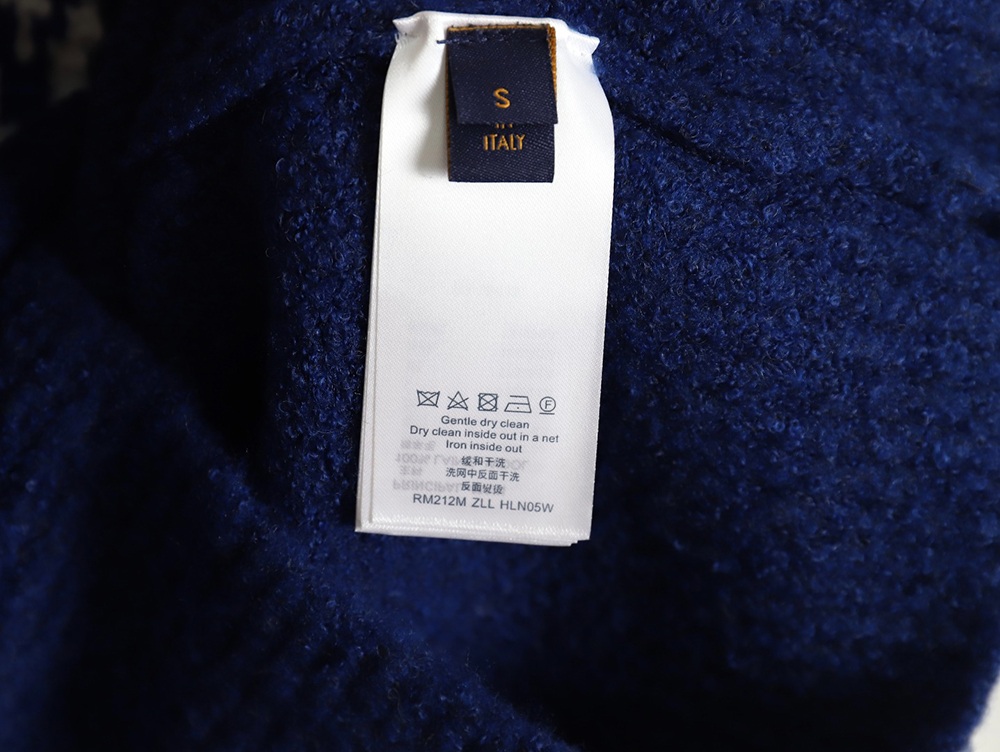 Louis Vuitton front and back large logo sweater TSK1