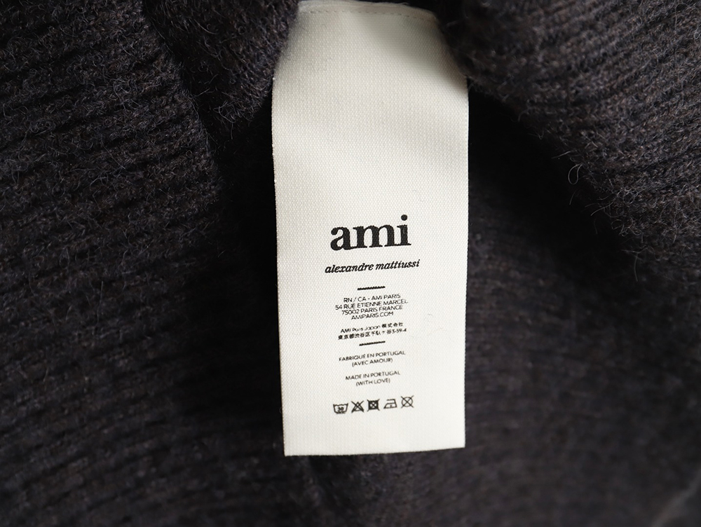 Ami Paris Cloud Mohair Cardigan TSK1