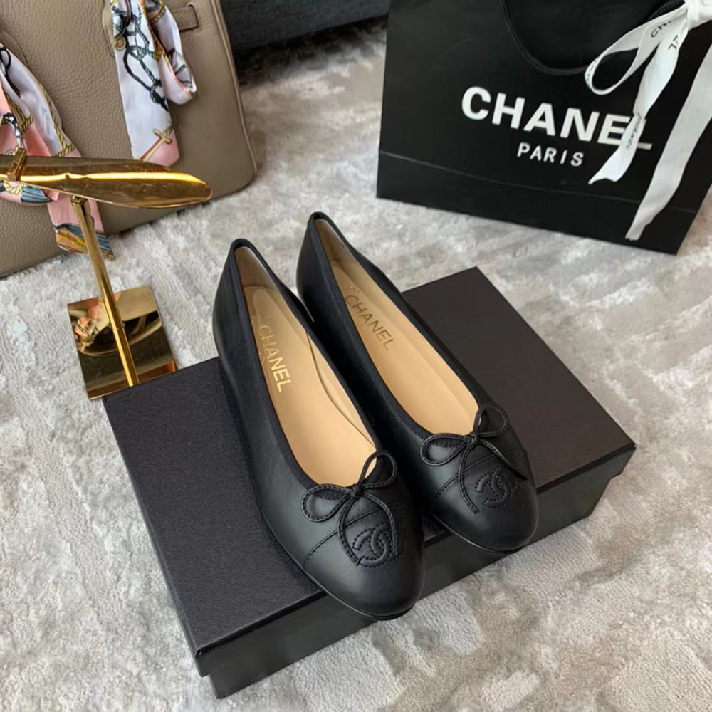 Chanel classic ballet shoes all black sheepskin