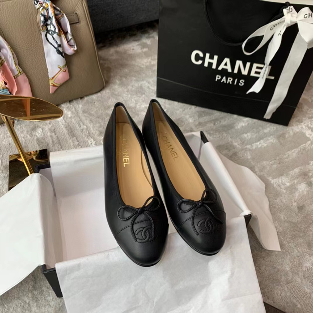 Chanel classic ballet shoes all black sheepskin