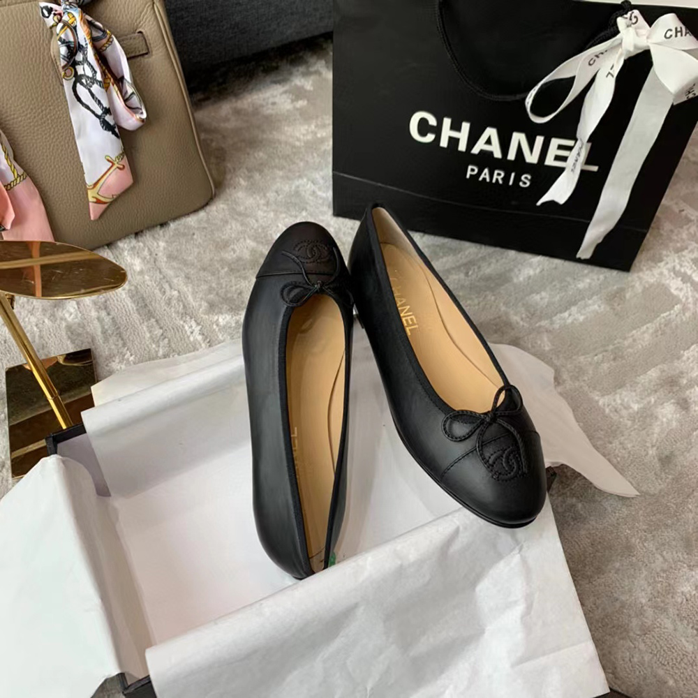 Chanel classic ballet shoes all black sheepskin
